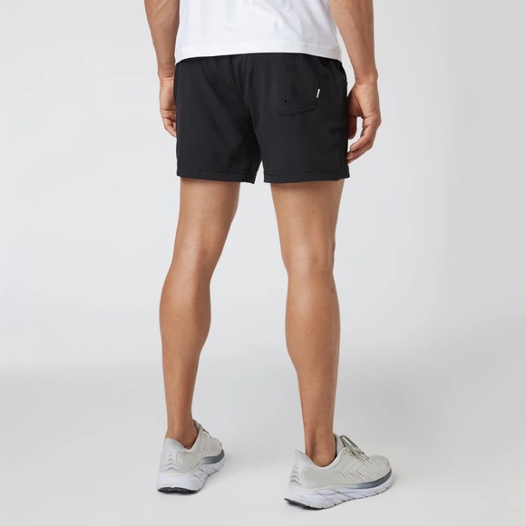 Vuori Mens Kore Short Lined 5 Inch Brand New With Tags Black Tonal Size Small - Picture 3 of 15